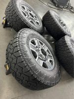 18in OEM ford f350 superduty 18in wheels 285/70/18 Nitto exo grappler tires  Wheels are 18in OEM wheels off a 2024 ford f350 superduty. - Image 5