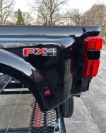 16-24 Platinum Ford Dually Bed F-350,F-450. Newly takeoff Bed in excellent condition - Image 3