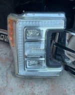 Ford f250 complete front clip out of a 2019 lariat work for 2017 to 2019 everything is in good conditions - Image 4