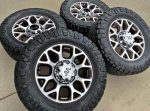 Ford Superduty F250/F3250 wheels w/ 35” Tires Set of highly sought after honey comb wheels off a 2021 King Ranch - Image 5
