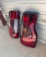 17-19 f250 f350 taillights - Image 4