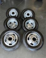 BRAND NEW 2025 f350 Dually OEM 17in wheels/245/75/17 Michelins - Image 3