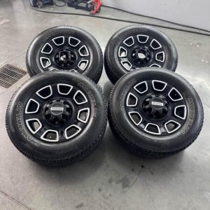 20in OEM ford f350 Platinum wheels  275/65/20 michlean at2 tires  Wheels are 20in OEM wheels off a 2023 ford f350 platinum package.