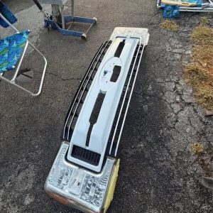 17-22 f250 headlights and grill (OEM) painted Oxford white in great conditions  Will sell separately