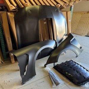 ford mustang GT hood and fenders  comes with all the vents fits 2018- 2023 mustang gt