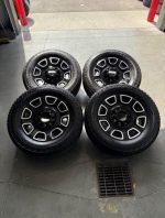 BRAND NEW LESS THEN 50 MILES 20in OEM ford f350 platinum takeoff wheels  275/65/20 Bridgestone dueler a/t tires - Image 3