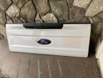 tailgate ford f 250 Good Condition W/ Cámara - Image 3