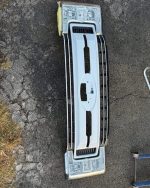 17-22 f250 headlights and grill (OEM) painted Oxford white in great conditions  Will sell separately - Image 2