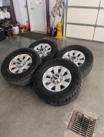 20in OEM F350 platinum aluminum wheels  37x13.50r20 Toyo open country r/t tires  Wheels are 20in OEM wheels off a 2022 ford f350 platinum package. - Image 3