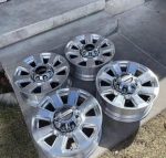 Platinum Rims R20 Pretty much new in excellent conditionComes with lug nuts and sensors and center capsThey will fit ford F250-F350, From 1999 up to Current year, Excursions. - Image 5
