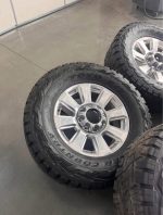 20in OEM F350 platinum aluminum wheels  37x13.50r20 Toyo open country r/t tires  Wheels are 20in OEM wheels off a 2022 ford f350 platinum package. - Image 5