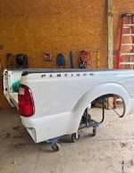 2011-2016 ford f350 platinum take off 8ft bed tailgate and bumper - Image 2