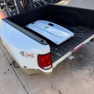 2009-2018 Dodge Dually Mega Cab box  w/ tailgate and lights