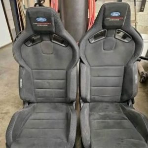 Shelby GT350 Mustang recaro seats