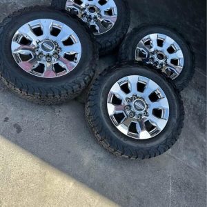 20” OEM Ford f250 king ranch wheels 275/65/20 BFG KO2 all terrain tires  Wheels are 20in OEM wheels off a 2022 ford f350 king ranch package.