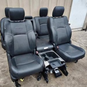 Dodge Ram seats 1500 and 2500 2013_2018 crew cab good conditions.