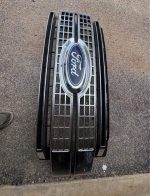 2017-2019 platinum platinum grille  No broken tabs