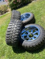 20x12 Moto Metal wheels 8x6.5 on 33x12.5 tires with good tread left - Image 3