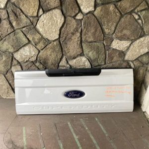 tailgate ford f 250 Good Condition W/ Cámara