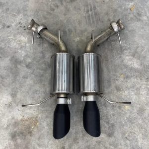 Mustang GT Roush black tip axlebacks.