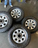 2024 f250 f350 OEM 18in wheels/305/70/18 wrangler tires - Image 3