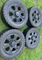 2018 Dodge Ram 2500 8 lug black 20” wheels & tires. 2018 Dodge Ram 2500 20” Wheels in great shape.  The tires have low tread, 33x12.5x20. - Image 4