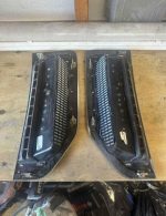 17-22 ford f350 fenders emblem in good conditions . - Image 4