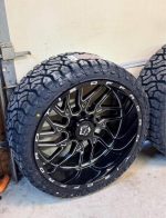 New 24x12 TIS 544BM 8x170  New 33x12.5r24 Venom R/T