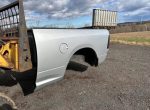 09-18 dodge ram 6.5ft bed with gate and lights - Image 5