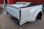 Used like new 17-22 Ford F-250/F-350 Super Duty White 8ft Long Dually Bed - Image 9