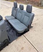 2011-2016 ford f250 and f350 super duty complete set of front and rear seats with center console available for sale in perfect condition - Image 3