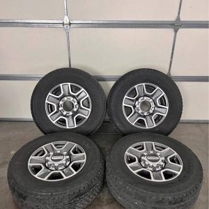 18in OEM Ford f350 superduty wheels  275/70/18 Bridgestone dueler all terrain tires  Wheels are 20in OEM wheels off a 2025 ford f350 superduty.
