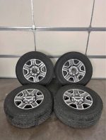 18in OEM Ford f350 superduty wheels  275/70/18 Bridgestone dueler all terrain tires  Wheels are 20in OEM wheels off a 2025 ford f350 superduty.