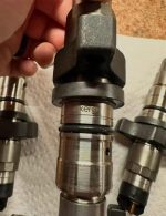 2003-2004 5.9 Cummins Fuel Injectors - Image 3