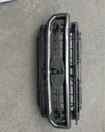 2020-2022 ford f250 f350 super duty grill custom painted black and magnetic metallic. - Image 4