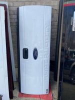 2 fresh Oxford white 8ft srw beds in today along with an Oxford white gate and a chrome bumper These are for 11-16 style superduty f250/350 but interchange all the way back to 1999! Fx4 bed - Image 5