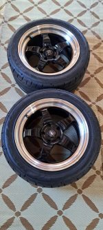 A pair of wheels Forgestar d5 17x10 Tire nitto nt555 285/40/17
