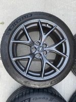 OEM Mach 1 Non-HP wheels. 19x9.5 front and 19x10 rear. Tires are Michelin PS4 275/40/ZR19 rear and 255/40/ZR19 front. - Image 3