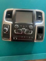 4th Ram 1500 2500 3500 Uconnect 8.4" Radio Information Receiver Display Screen