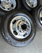 BRAND NEW 2025 f350 Dually OEM 17in wheels/245/75/17 Michelins - Image 5