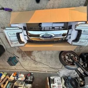 2018-2020 f250 f350 oem headlights, grille and core support.