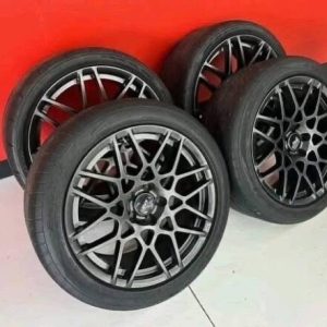 2014 Shelby GT500 wheels and tires the front tires