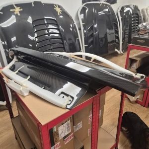 GT500 carbon fiber hood Hood vents