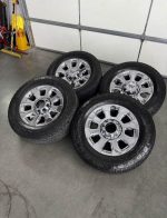20in OEM f350 King Ranch wheels  275/65/20 Bridgestone dueler a/t tires  Wheels are 20in OEM wheels off a 2023 ford f350 king ranch package. - Image 3