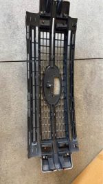 2017-19 Ford Superduty OEM Platinum Grille  Comes with OEM Ford Badge. - Image 4